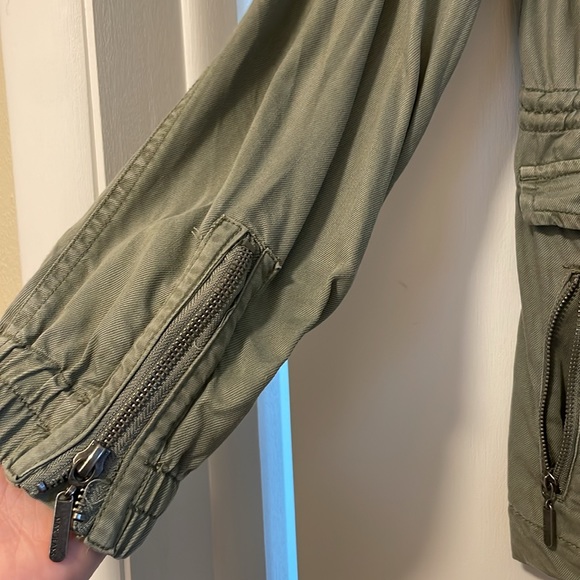 Utility Jacket - Picture 5 of 5